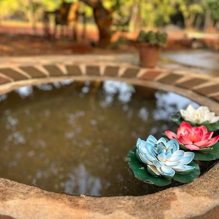 Lotus Garden Guest House Auroville Esterno foto