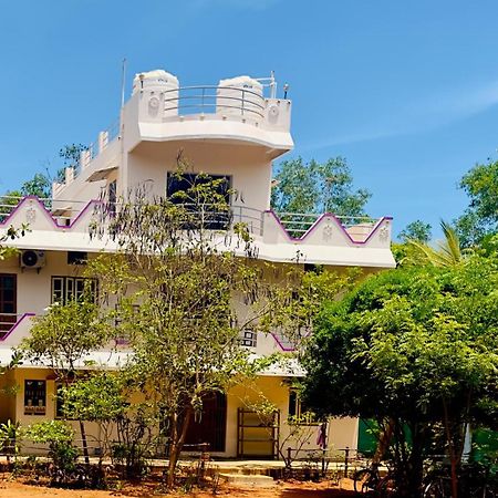 Lotus Garden Guest House Auroville Esterno foto