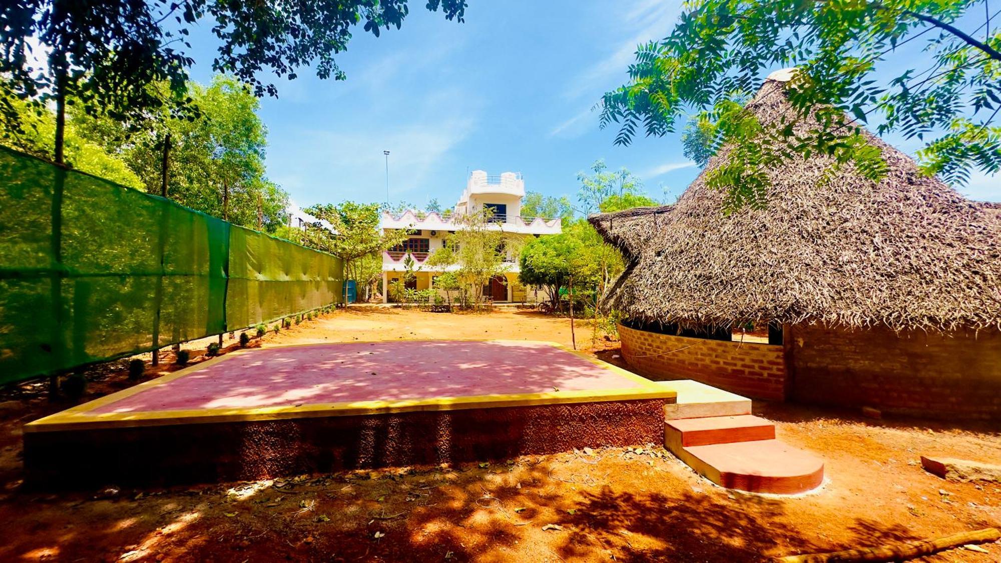 Lotus Garden Guest House Auroville Esterno foto