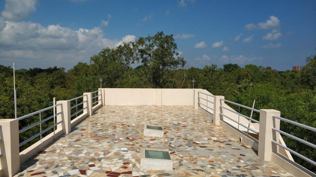 Lotus Garden Guest House Auroville Esterno foto